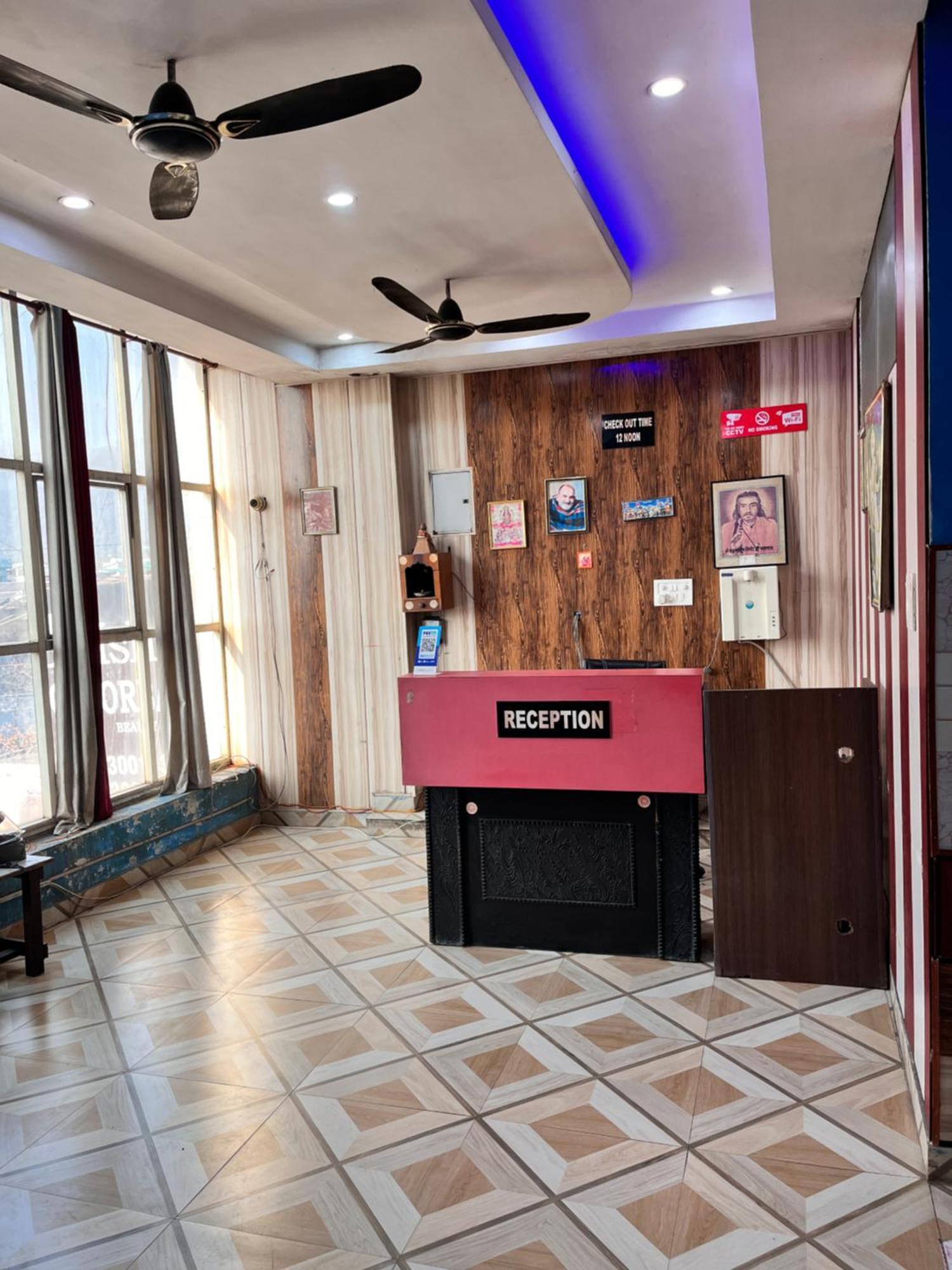 Hotel Pushpanjali Haldwāni المظهر الخارجي الصورة